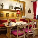 Hoelzlhaus -563-