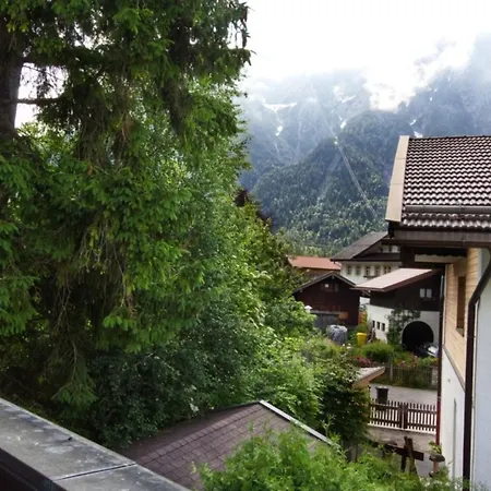 Hoelzlhaus -563- بيت للعطل *