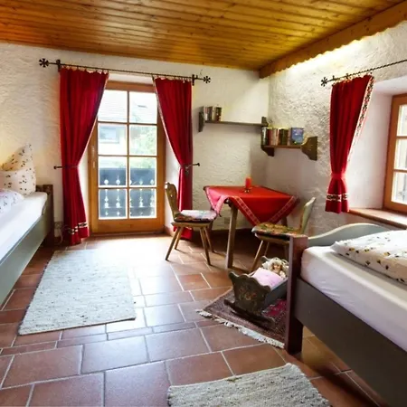 Hoelzlhaus -563- Prázdninový dům Mittenwald