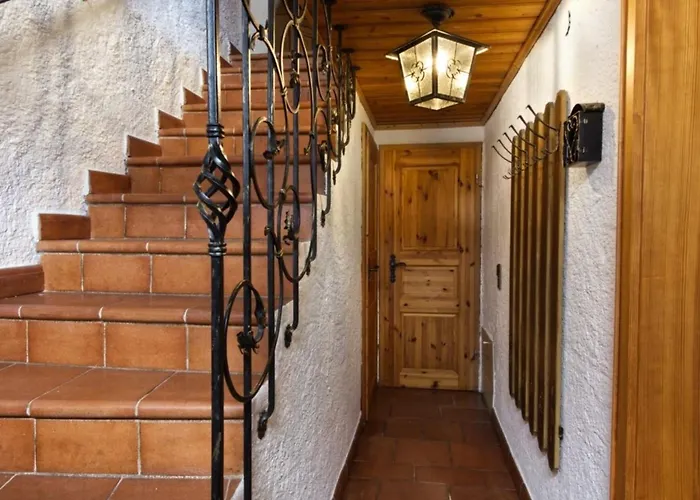 Hoelzlhaus -563- بيت للعطل *