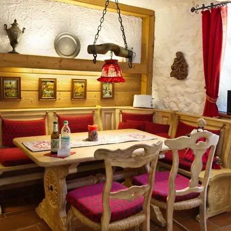 Hoelzlhaus -563-
